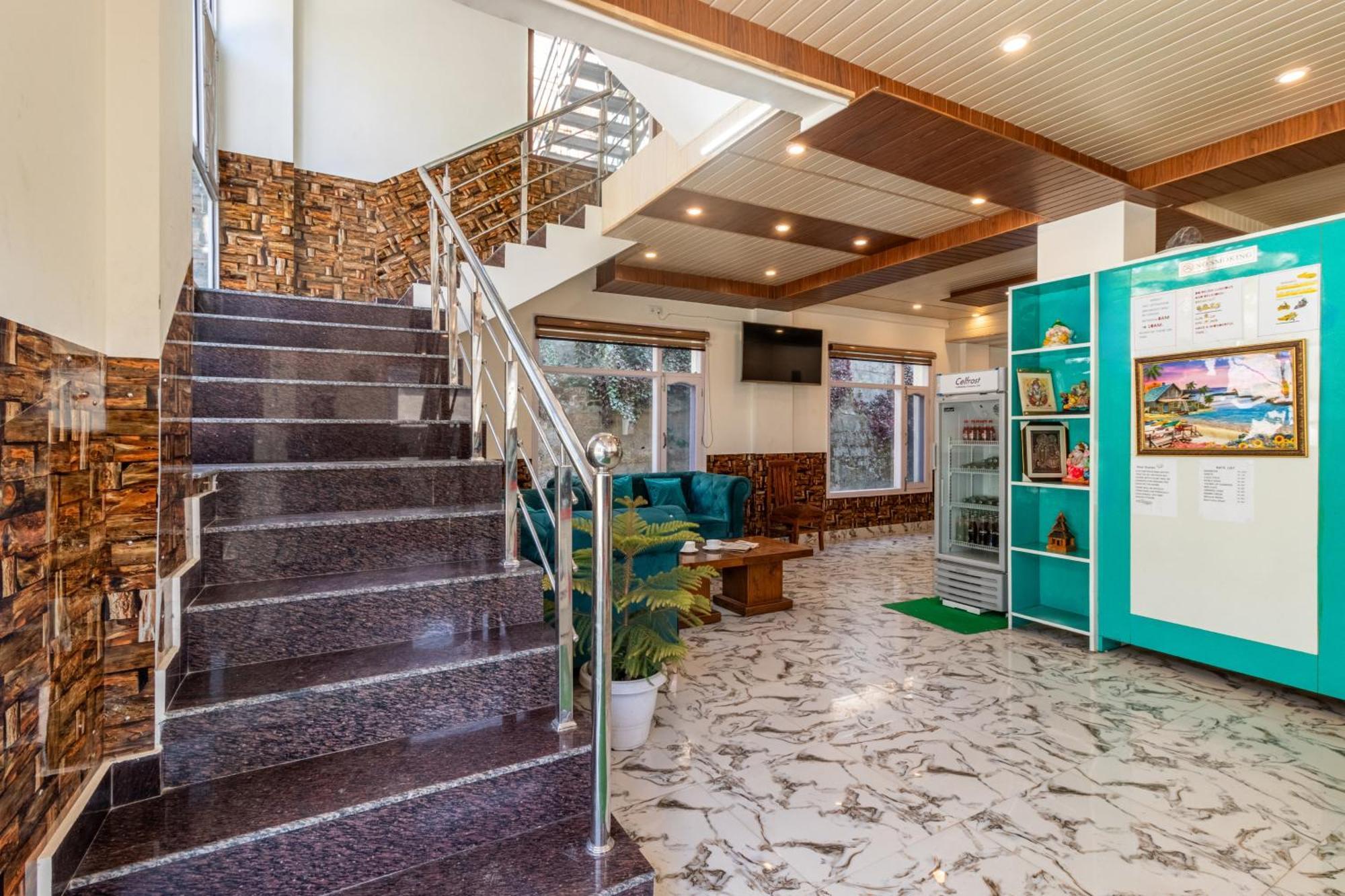Hotel Treebo Srishti Vaikunth With Mountain View Shimla Zewnętrze zdjęcie